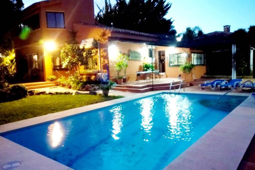 מאלגה Villa Torrenueva מראה חיצוני תמונה