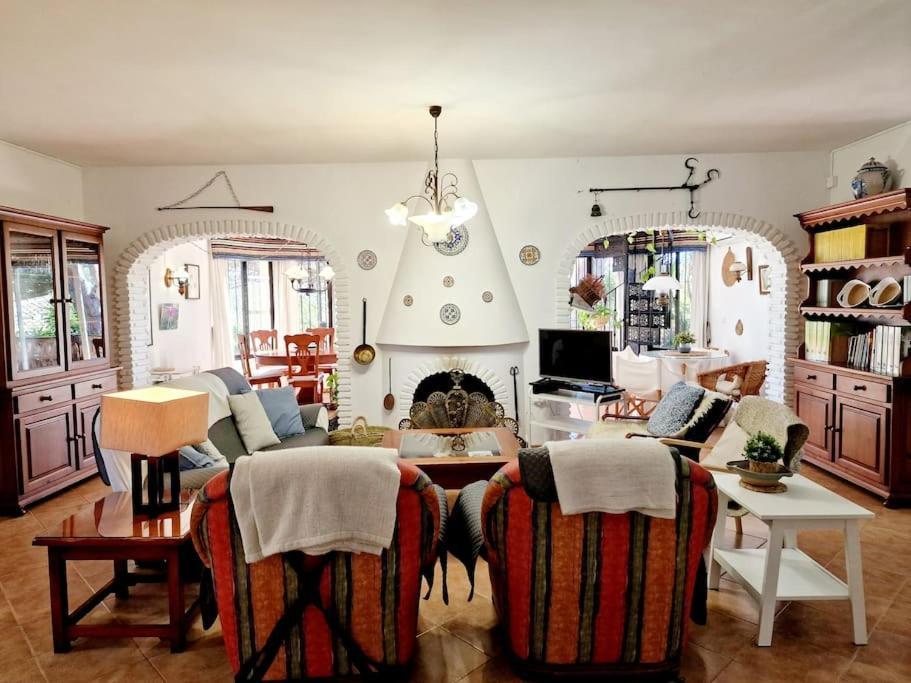 מאלגה Villa Torrenueva מראה חיצוני תמונה