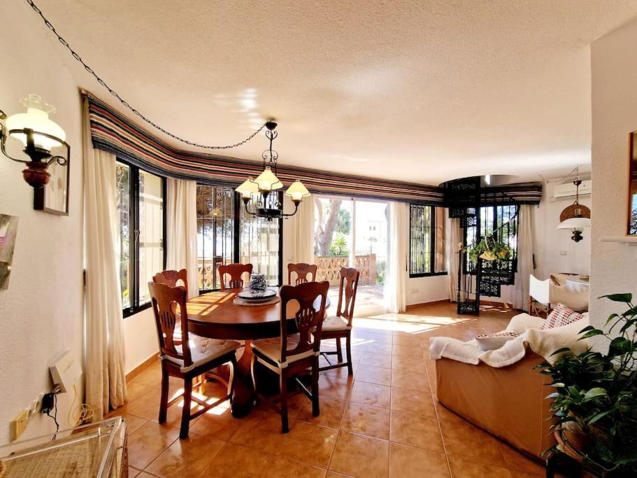 מאלגה Villa Torrenueva מראה חיצוני תמונה