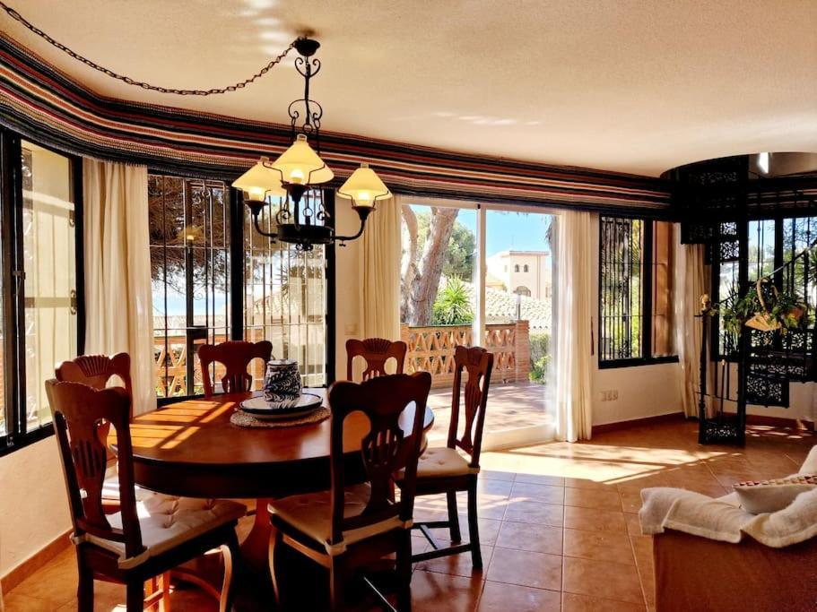 מאלגה Villa Torrenueva מראה חיצוני תמונה