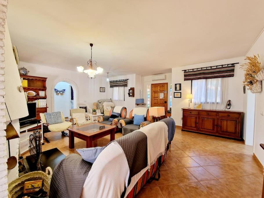 מאלגה Villa Torrenueva מראה חיצוני תמונה